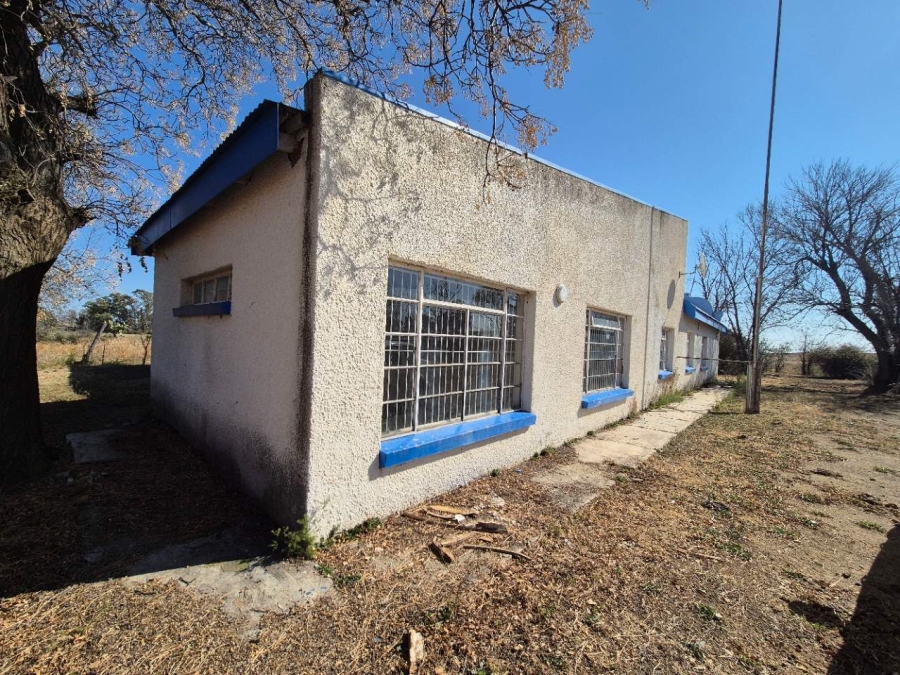 5 Bedroom Property for Sale in Edenburg Free State